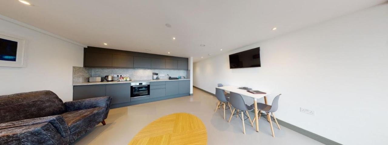 2 The View - Seafront, Parking, Lift, Ev Apartment Ilfracombe